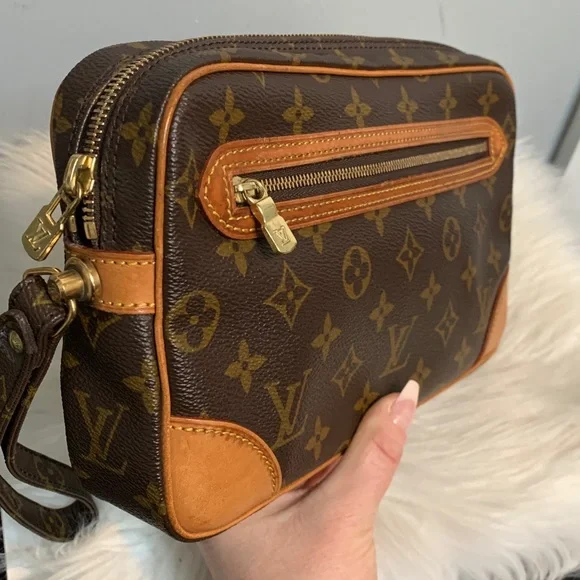 1991 authentic Louis Vuitton Dragonne GM wristlet - Picture 6 of 17